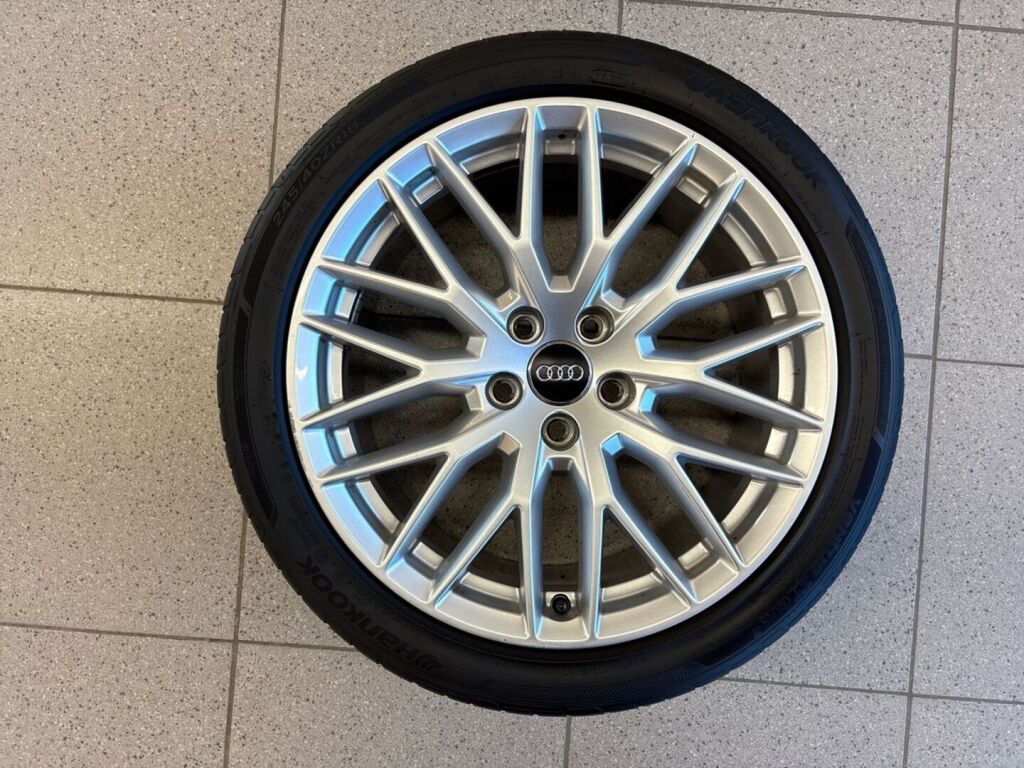 Audi A4 2017 Valkoinen