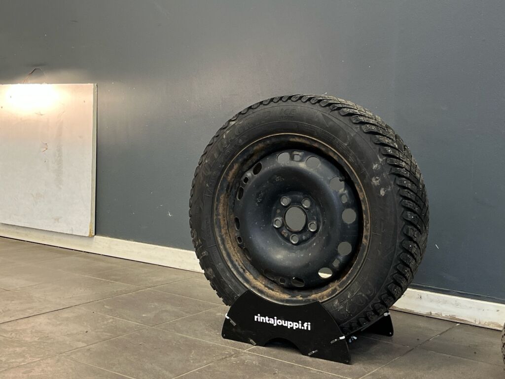 Volkswagen Polo 2017 Punainen