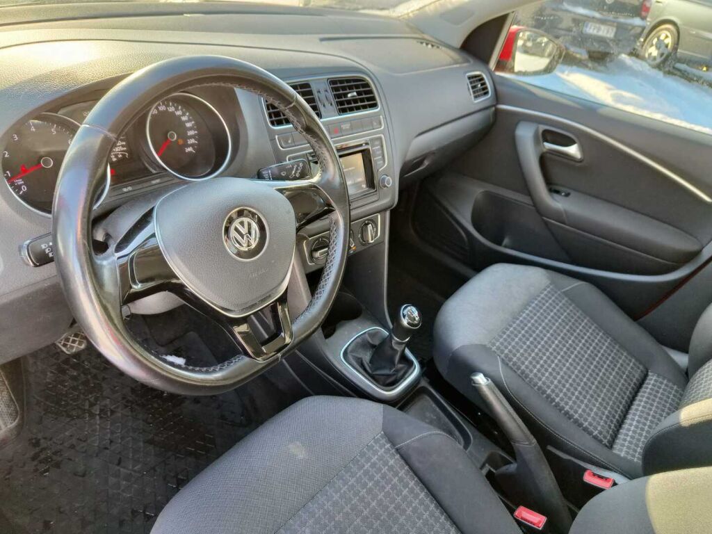 Volkswagen Polo 2017 Punainen