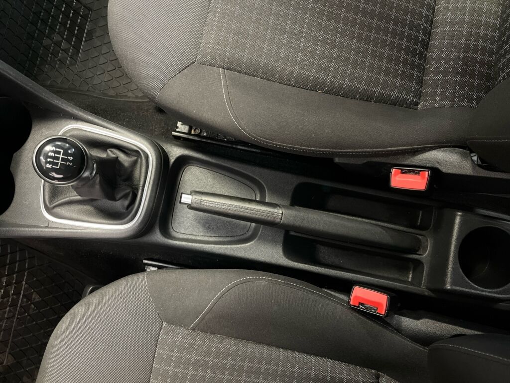 Volkswagen Polo 2017 Punainen