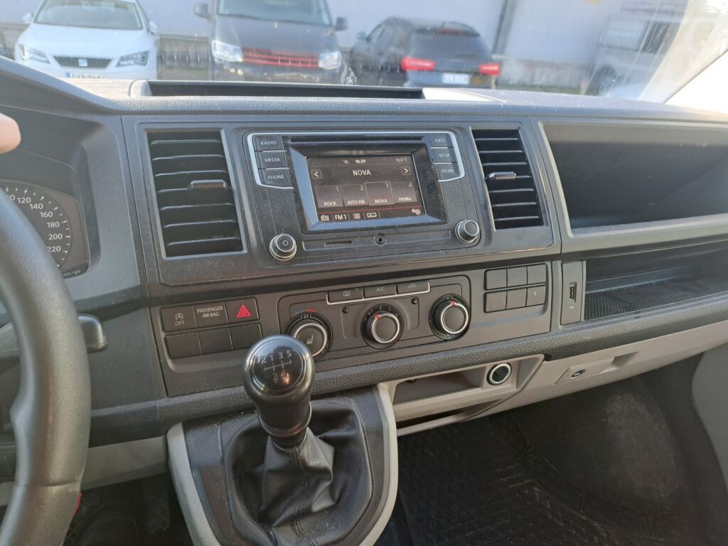 Volkswagen Transporter 2017 Sininen
