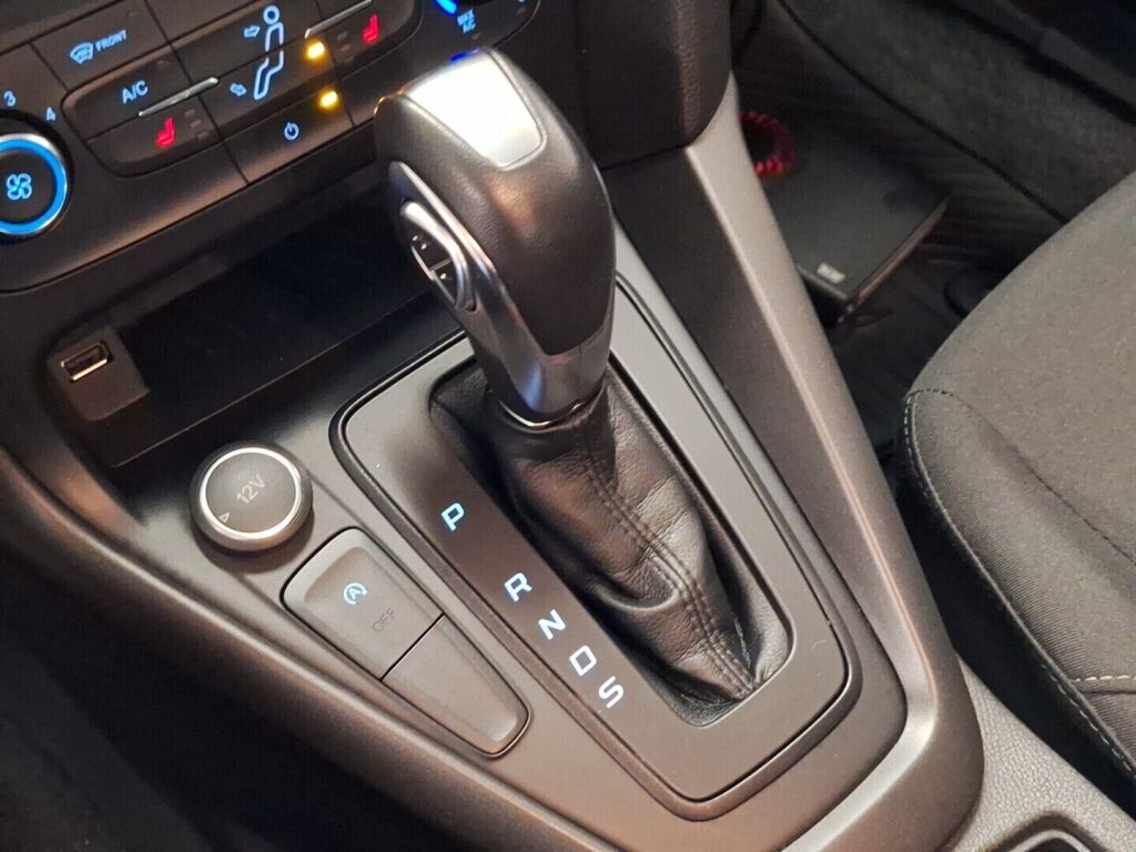 Ford Focus 2017 Punainen