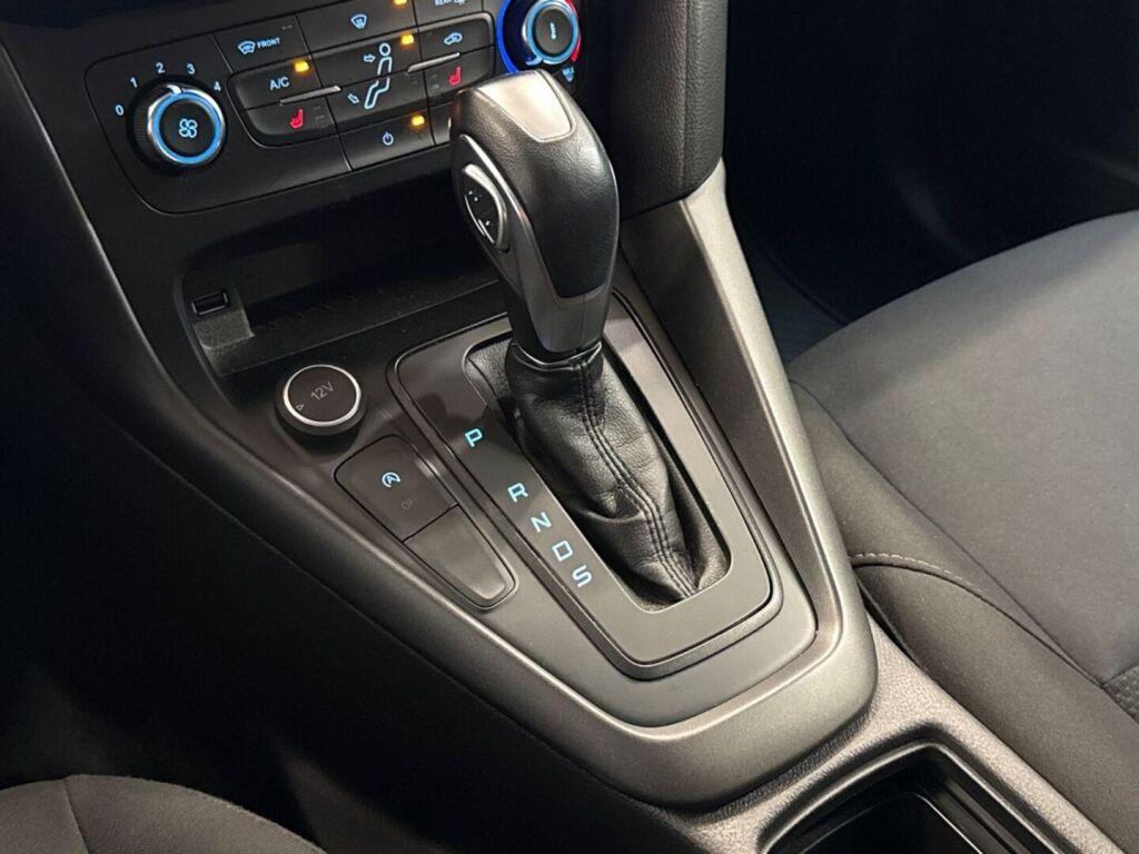 Ford Focus 2017 Punainen