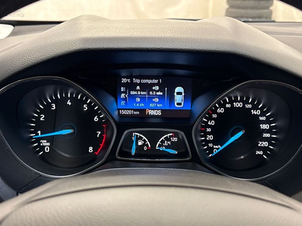 Ford Focus 2017 Punainen