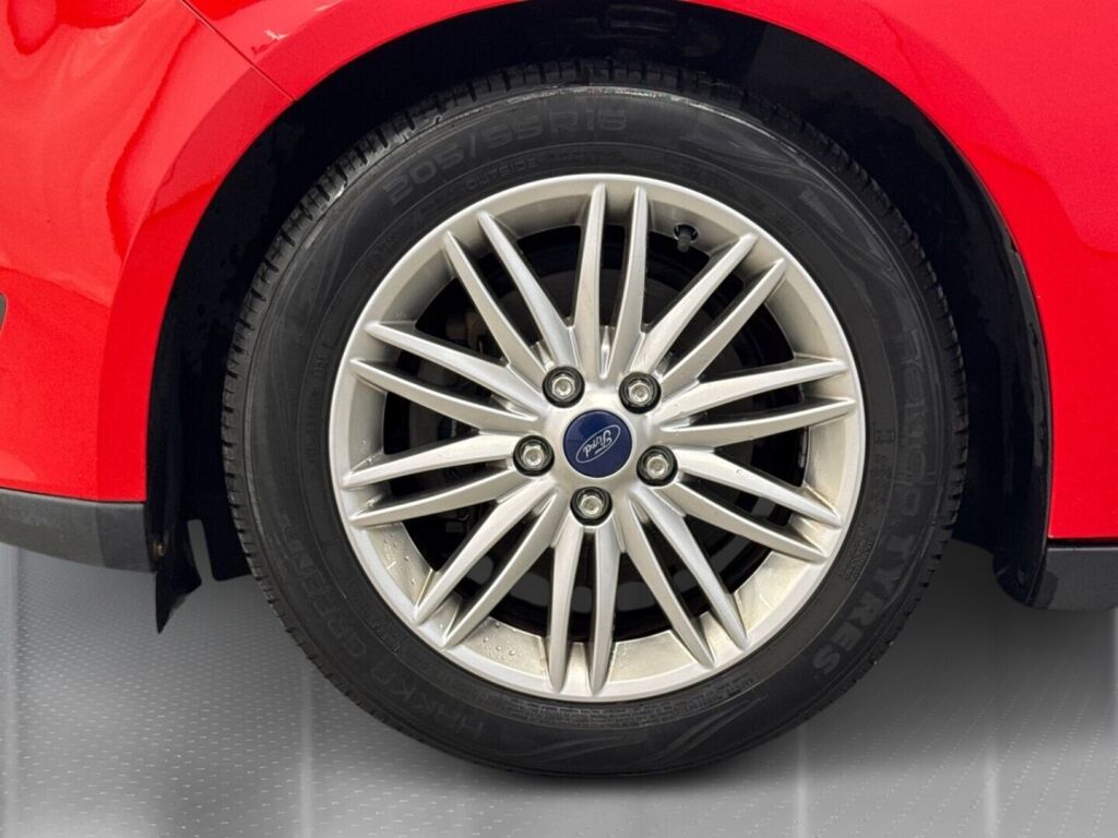 Ford Focus 2017 Punainen