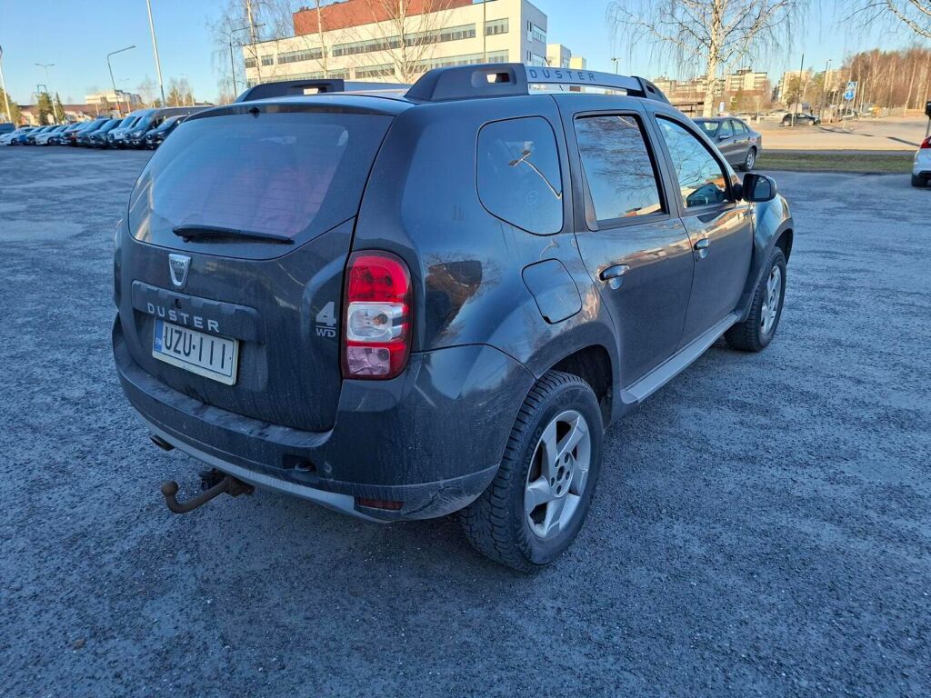 Dacia Duster 2017 Musta