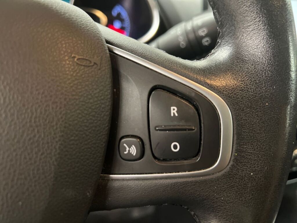 Renault Clio 2017 Punainen
