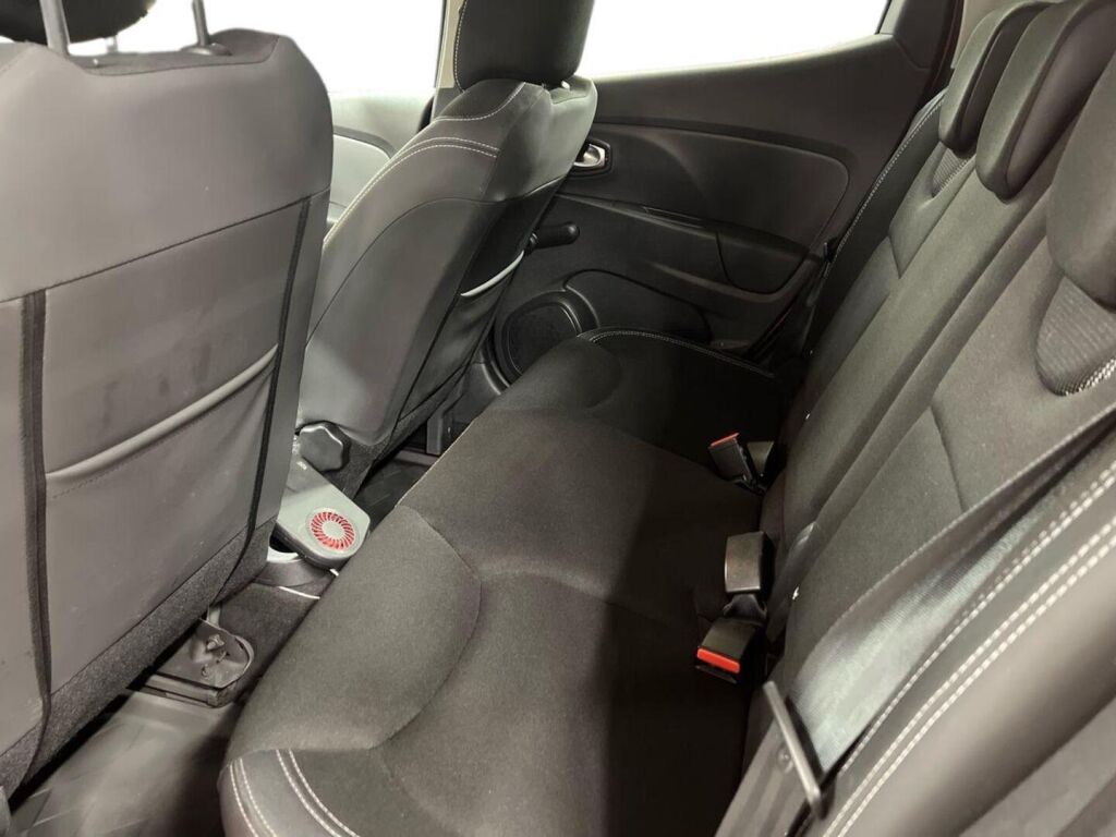 Renault Clio 2017 Punainen