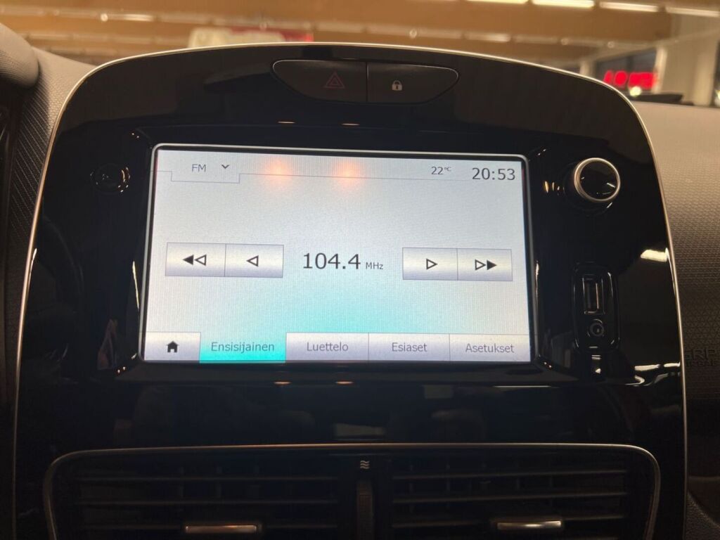 Renault Clio 2017 Punainen