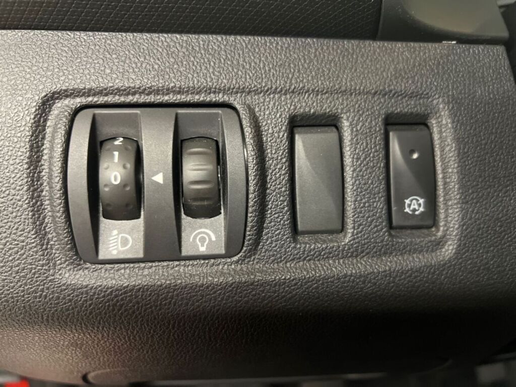 Renault Clio 2017 Punainen