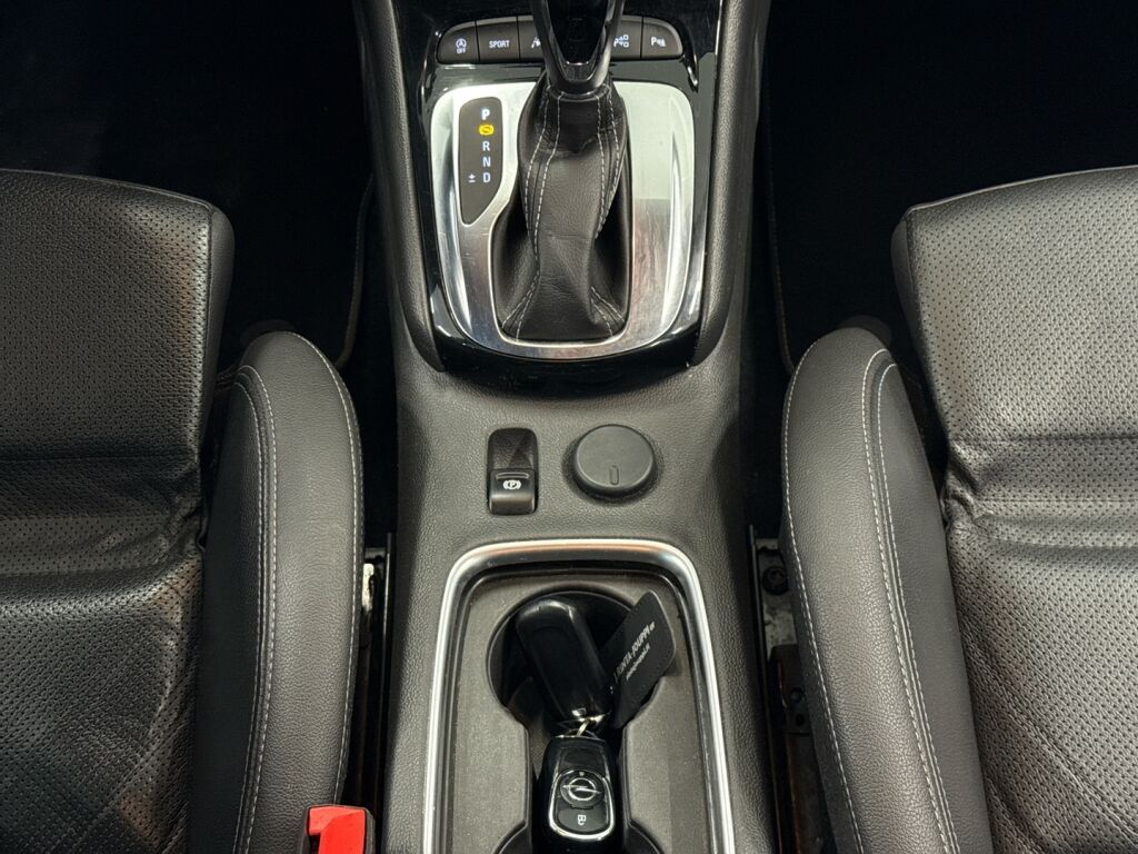 Opel Astra 2017 Valkoinen