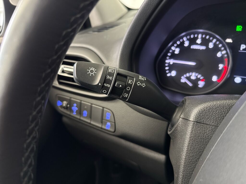 Hyundai i30 Wagon 2021 Valkoinen