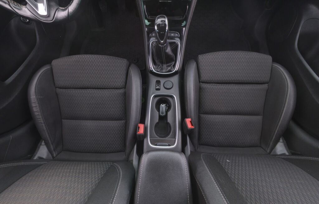 Opel Astra 2017 Musta