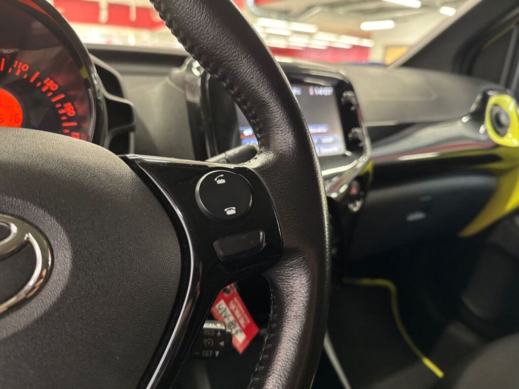 Toyota AYGO 2017 Keltainen