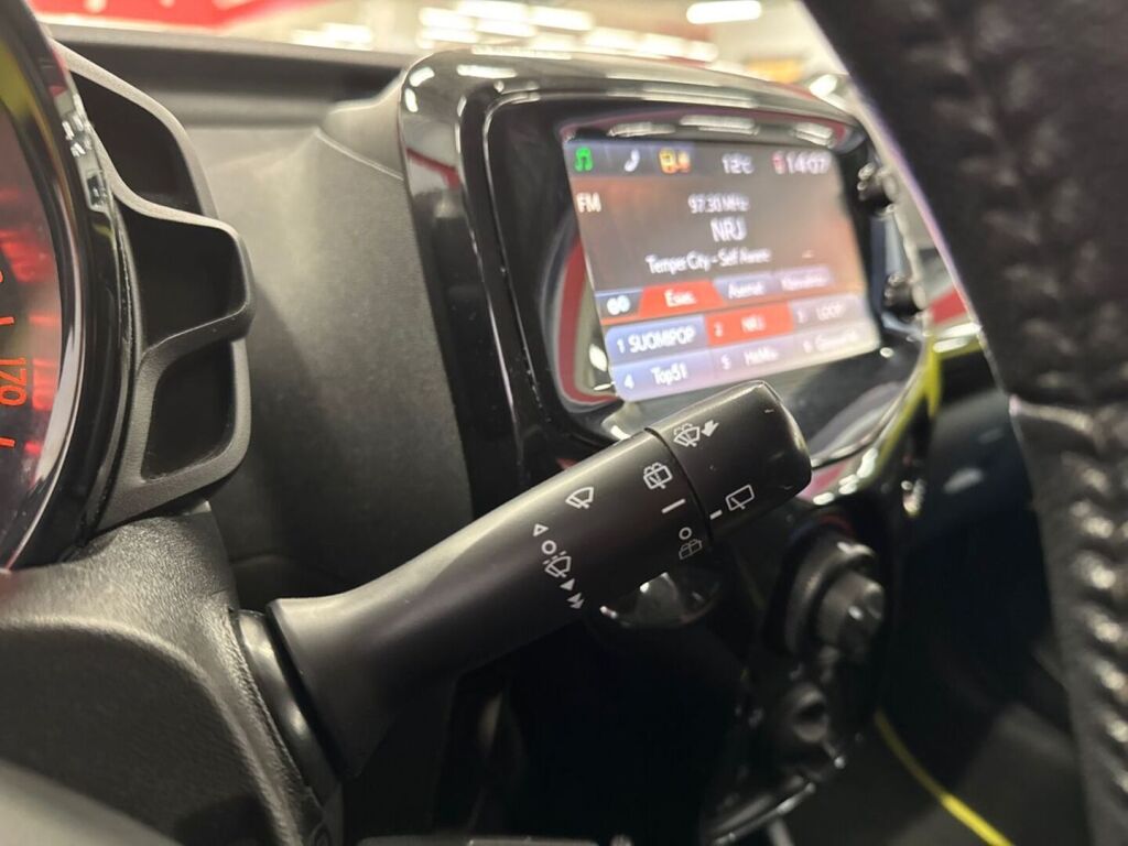 Toyota AYGO 2017 Keltainen