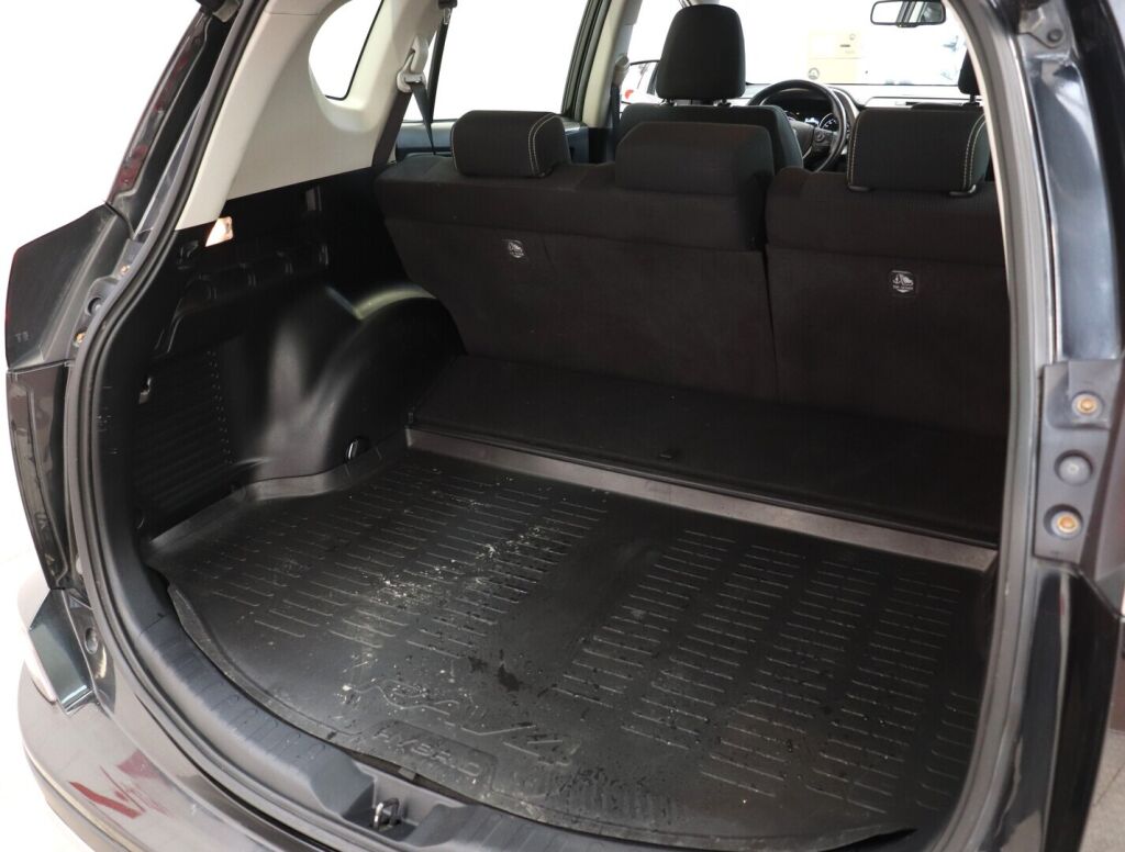 Toyota RAV4 2017 Musta