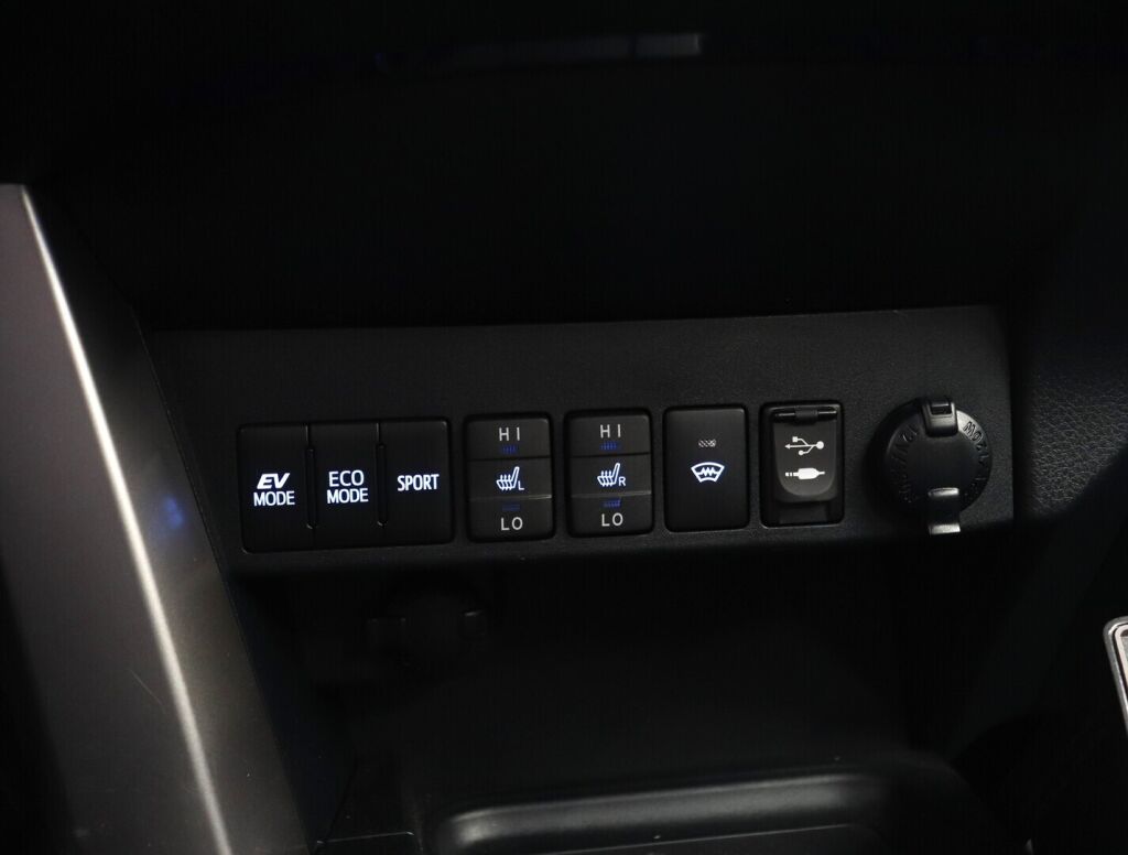 Toyota RAV4 2017 Musta