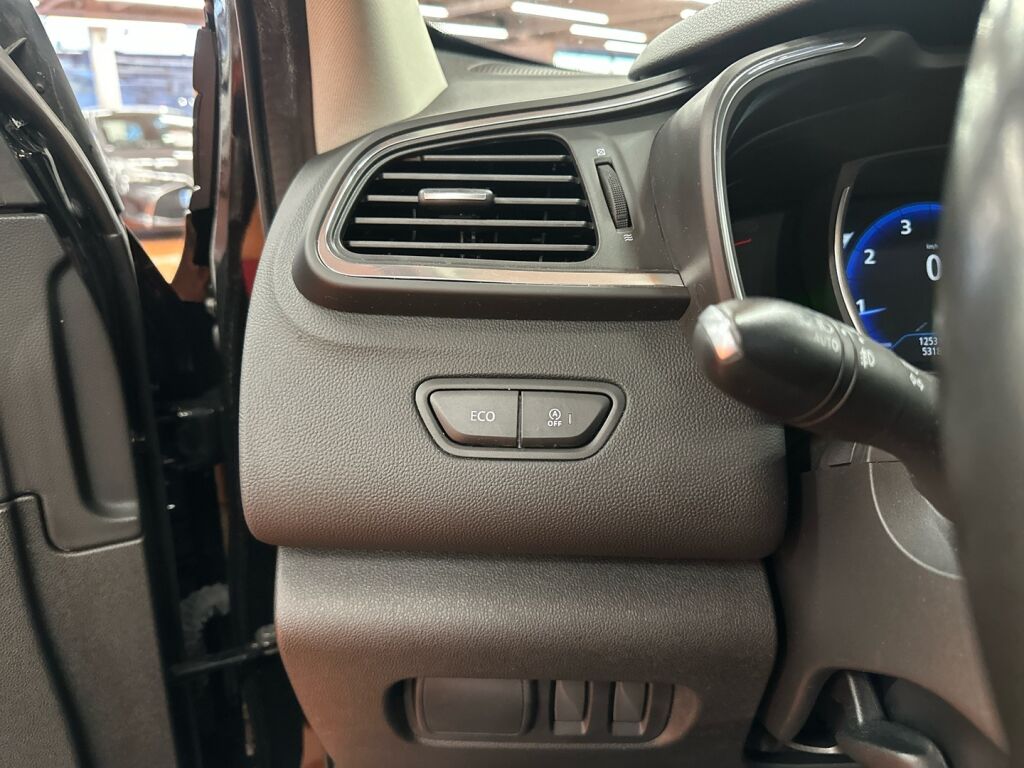 Renault Kadjar 2017 Musta