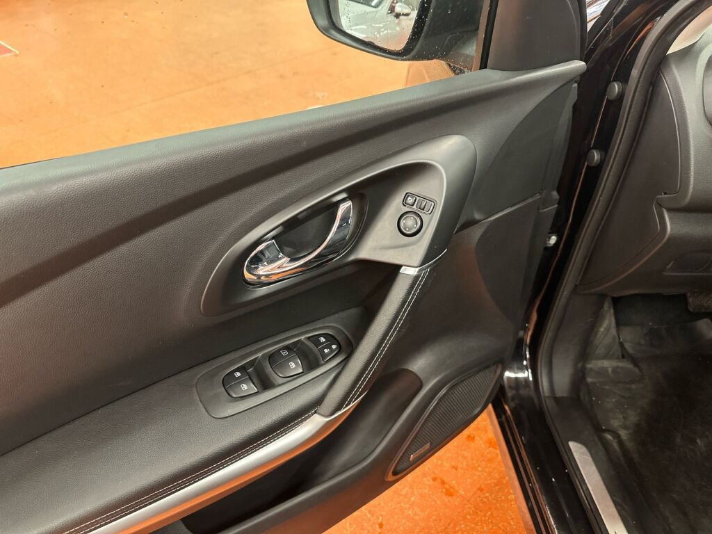 Renault Kadjar 2017 Musta