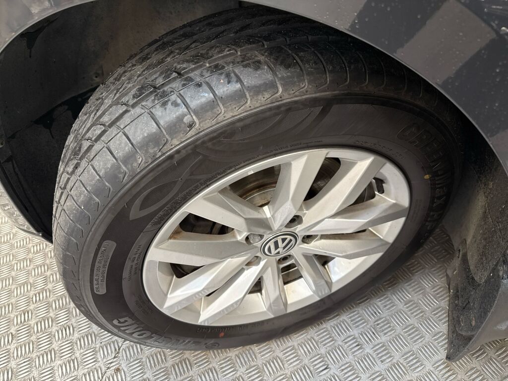 Volkswagen Passat 2018 Harmaa