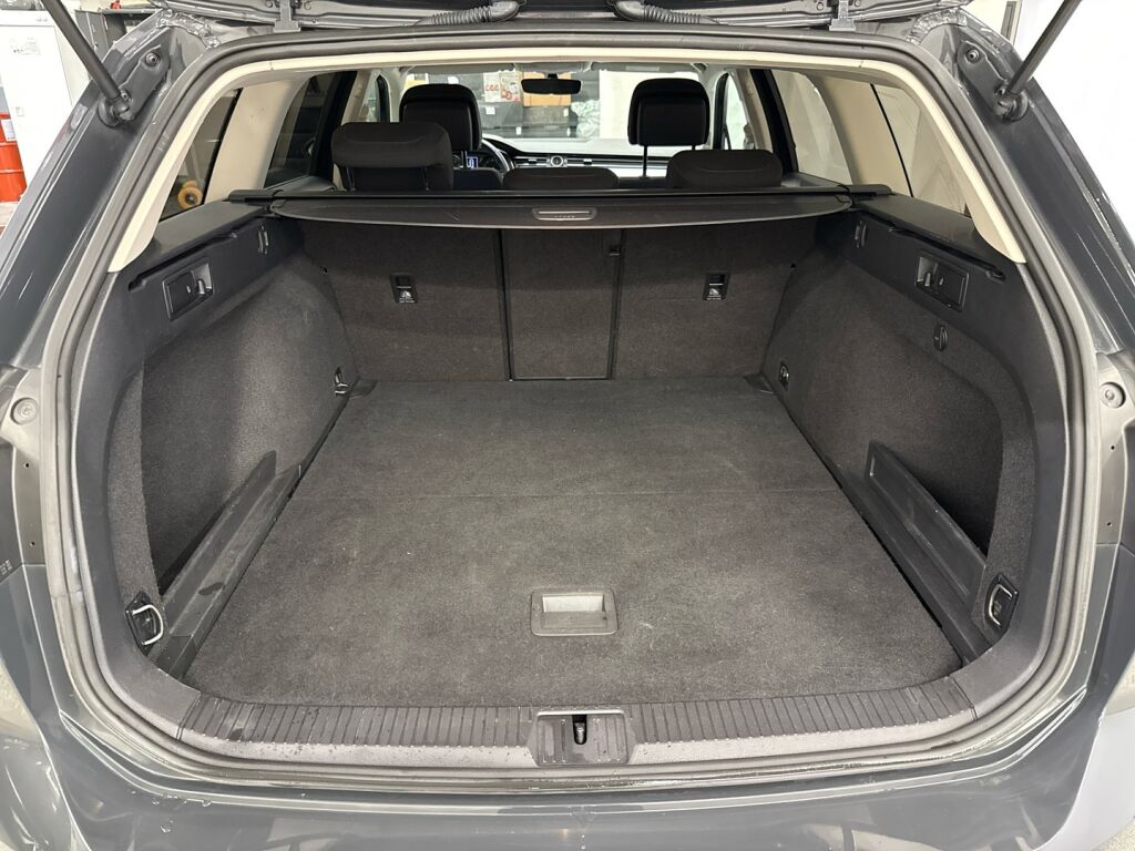 Volkswagen Passat 2018 Harmaa