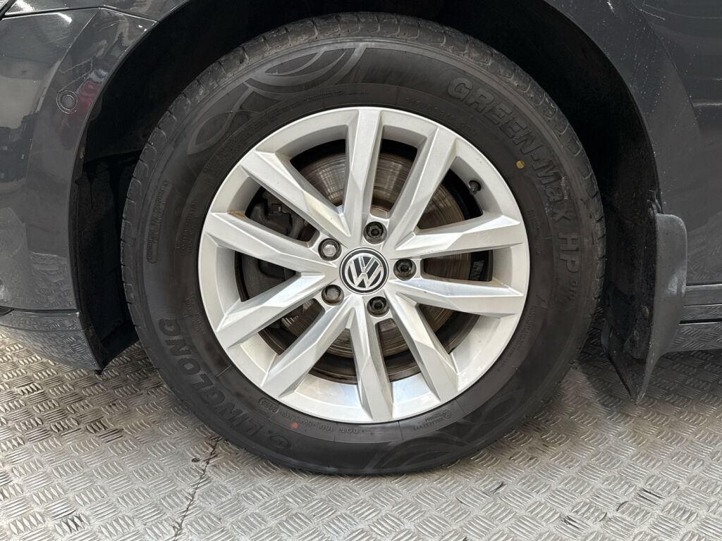 Volkswagen Passat 2018 Harmaa