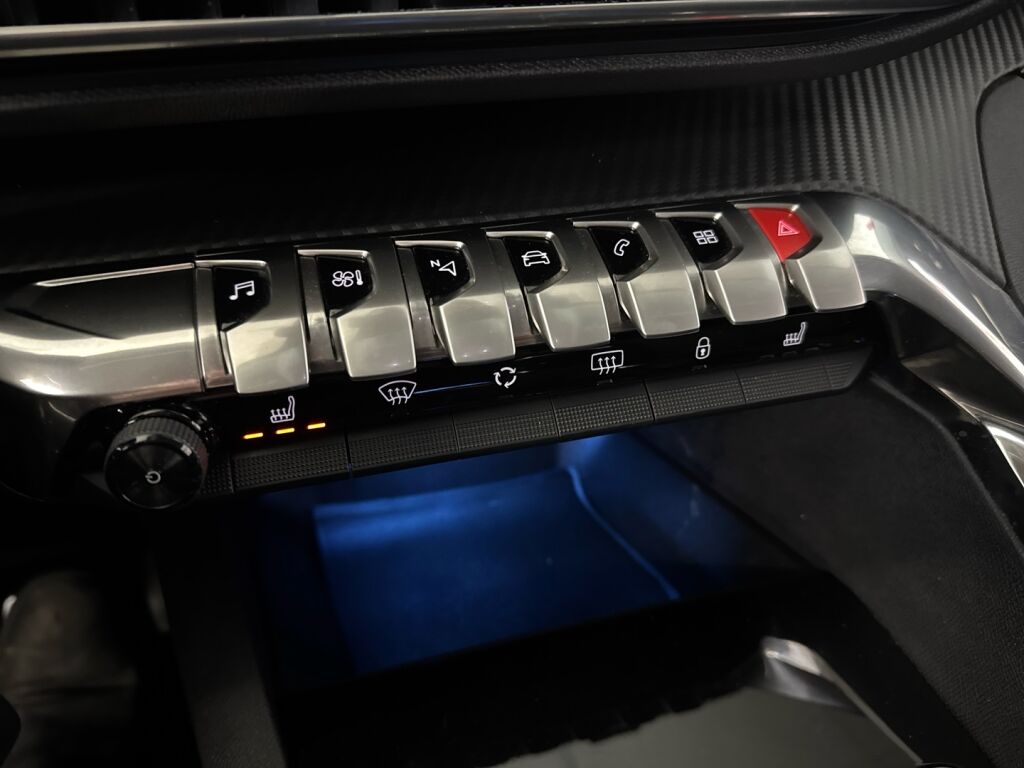 Peugeot 3008 2017 Musta