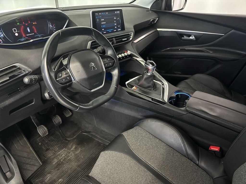 Peugeot 3008 2017 Musta