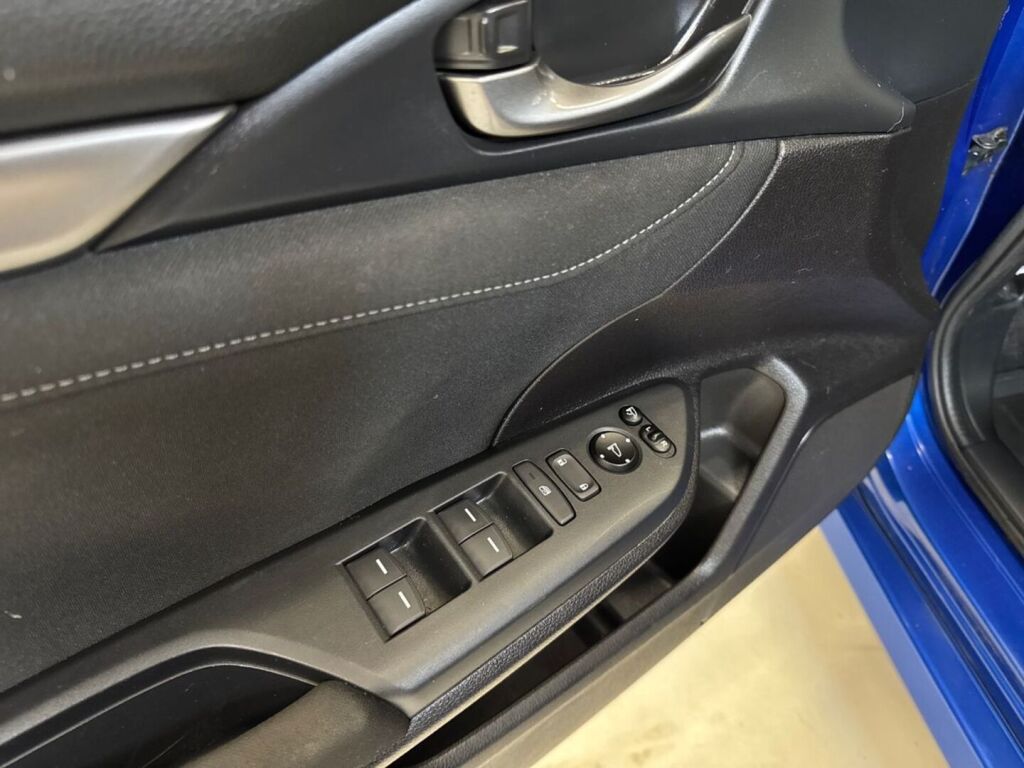 Honda Civic 2018 Sininen