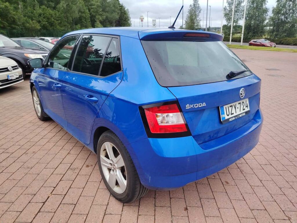 Skoda Fabia 2018 Sininen