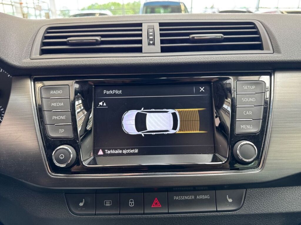 Skoda Fabia 2018 Sininen