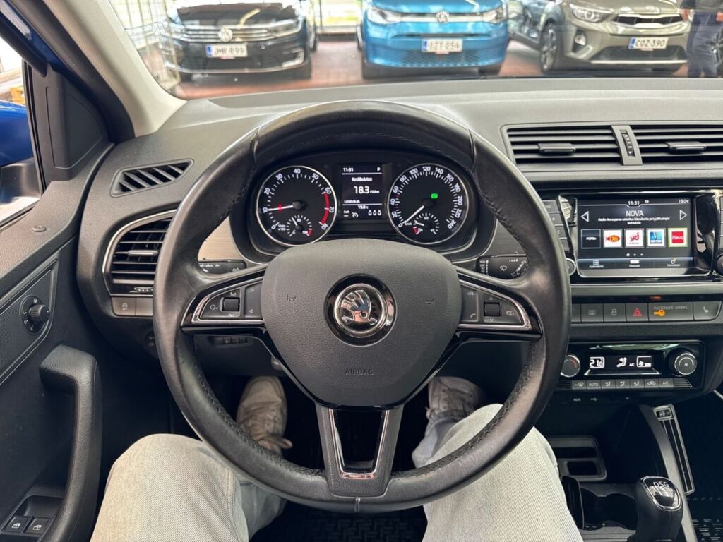 Skoda Fabia 2018 Sininen