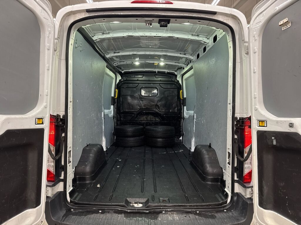 Ford Transit 2018 Valkoinen
