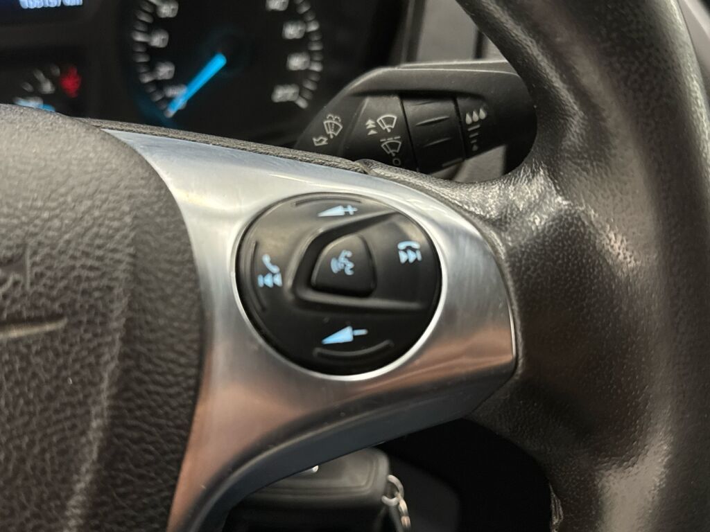 Ford Transit 2018 Valkoinen