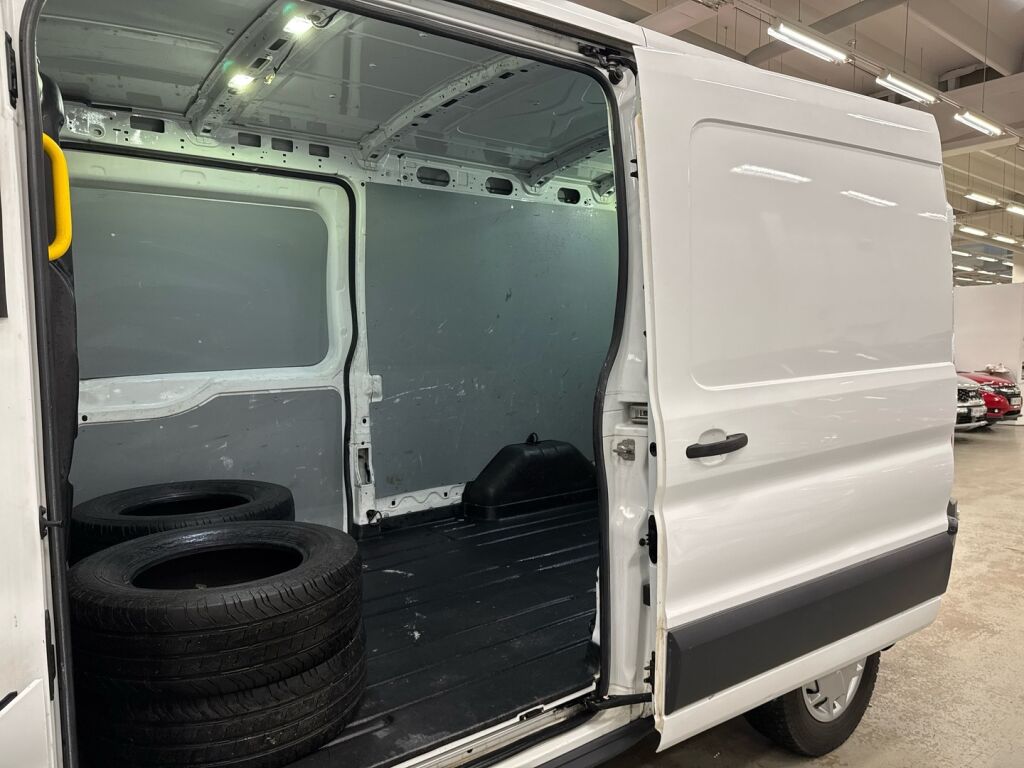Ford Transit 2018 Valkoinen