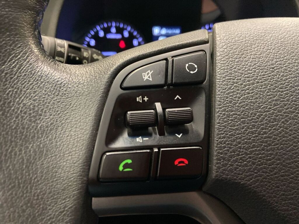 Hyundai Tucson 2018 Ruskea (beige)