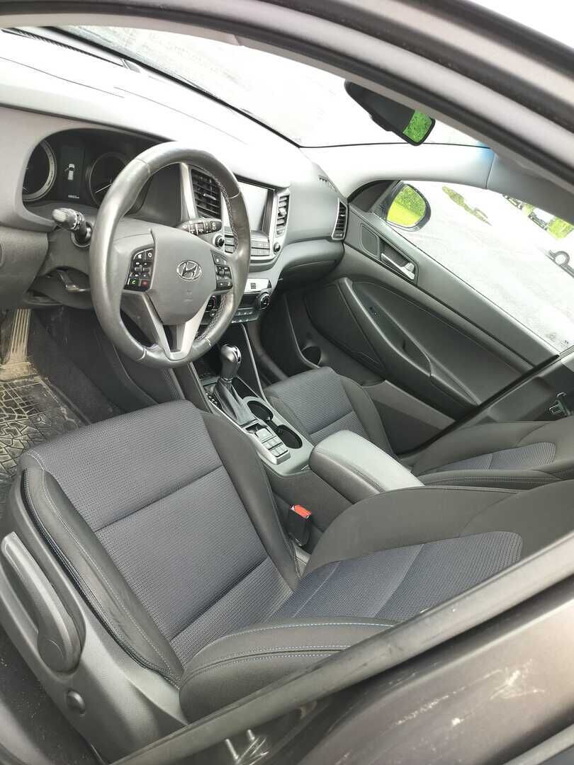 Hyundai Tucson 2018 Ruskea (beige)