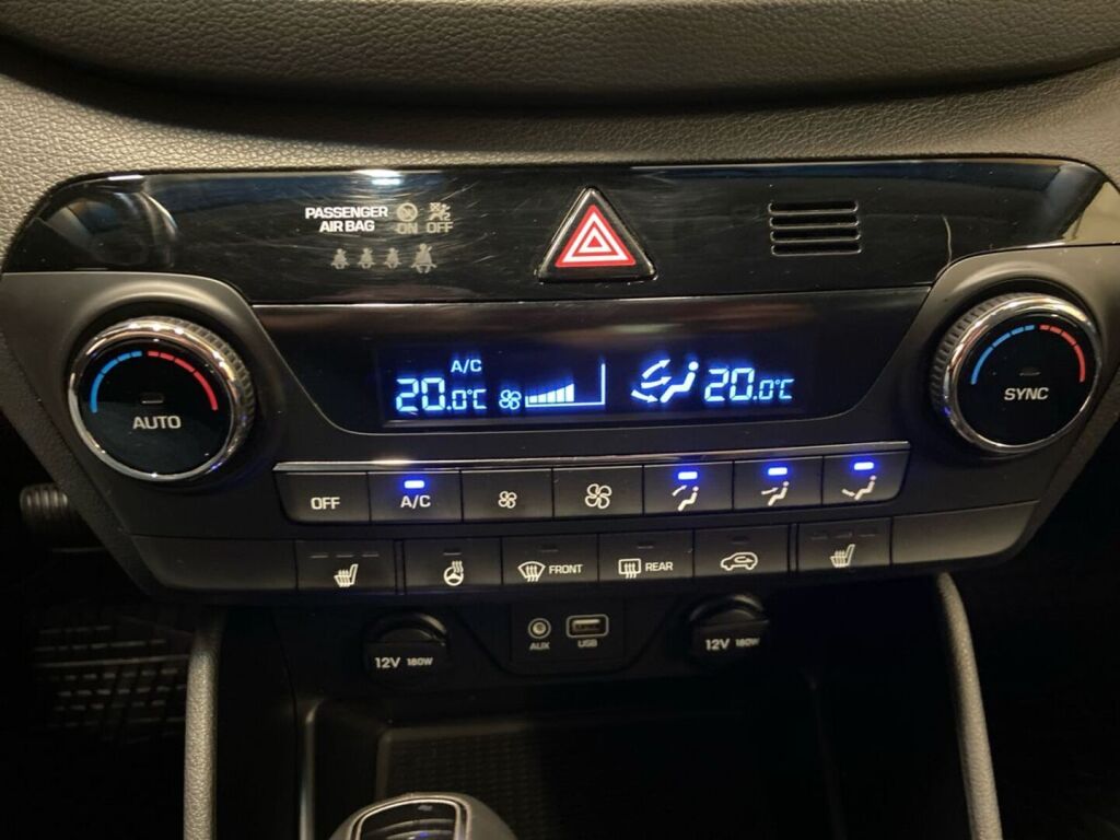Hyundai Tucson 2018 Ruskea (beige)