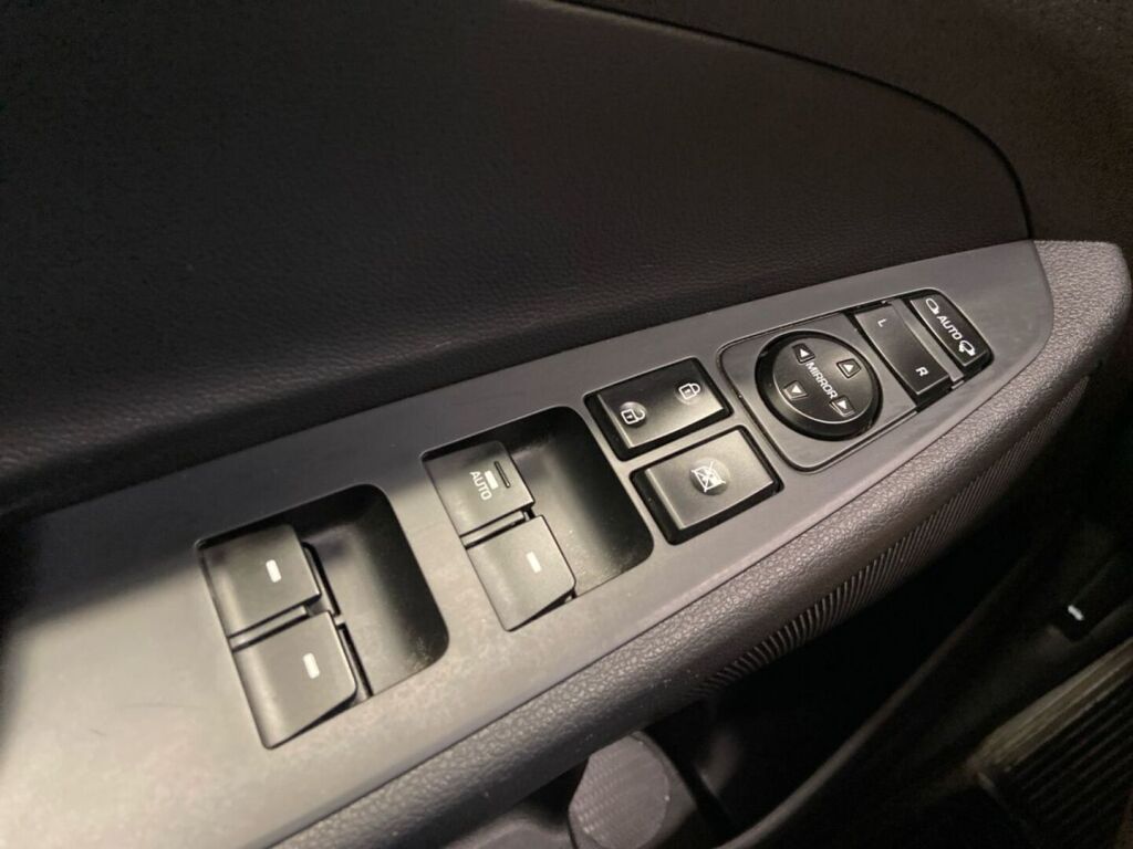 Hyundai Tucson 2018 Ruskea (beige)