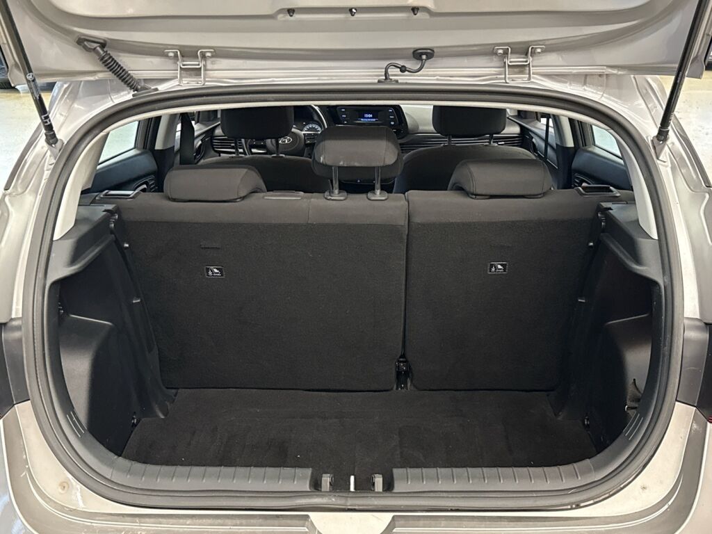 Hyundai i20 Hatchback 2021 Ruskea (beige)