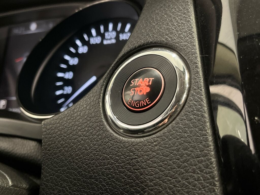 Nissan X-Trail 2018 Musta