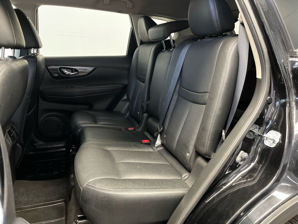 Nissan X-Trail 2018 Musta