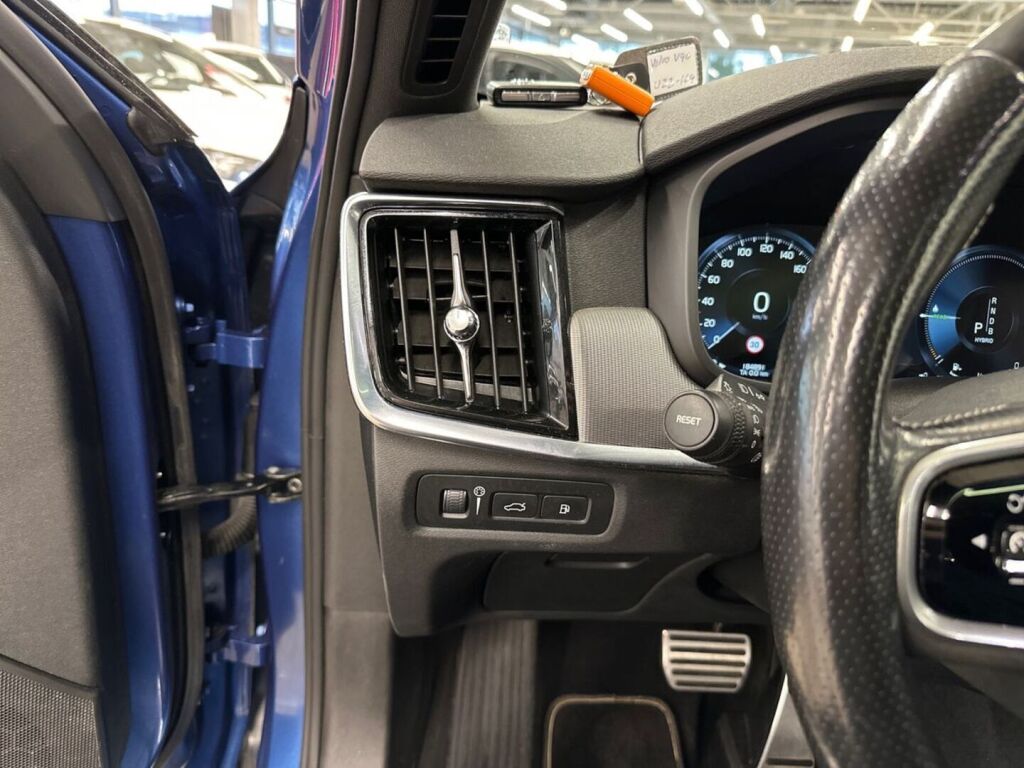 Volvo V90 2017 Sininen