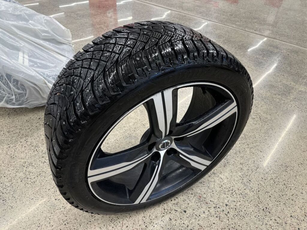 Volvo V90 2017 Sininen