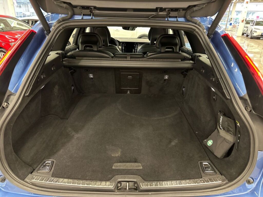 Volvo V90 2017 Sininen