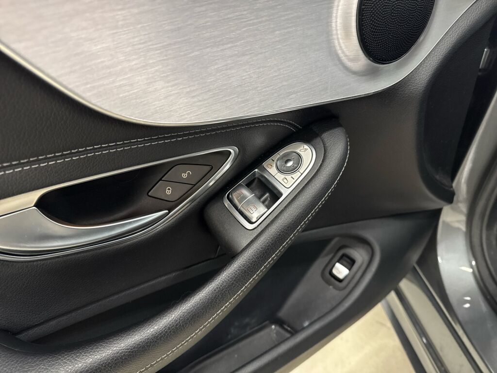 Mercedes-Benz C 2017 Harmaa