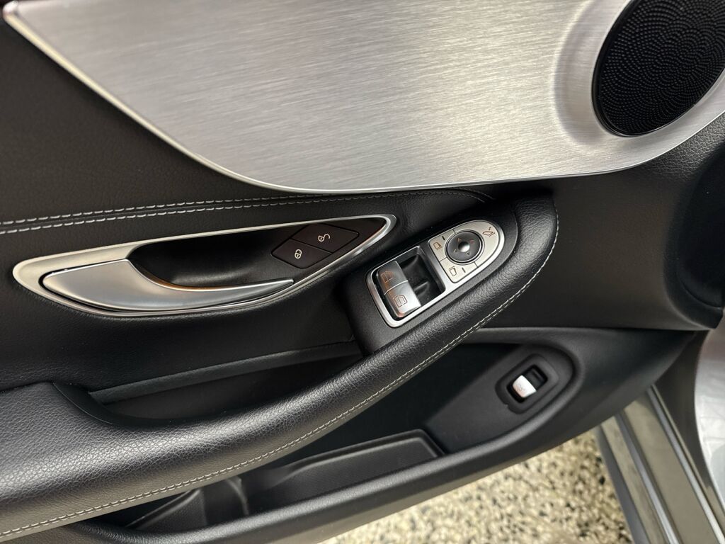 Mercedes-Benz C 2017 Harmaa