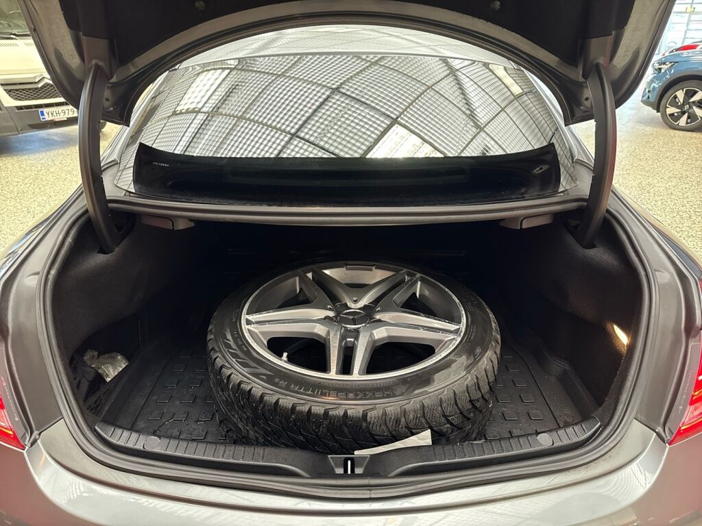 Mercedes-Benz C 2017 Harmaa