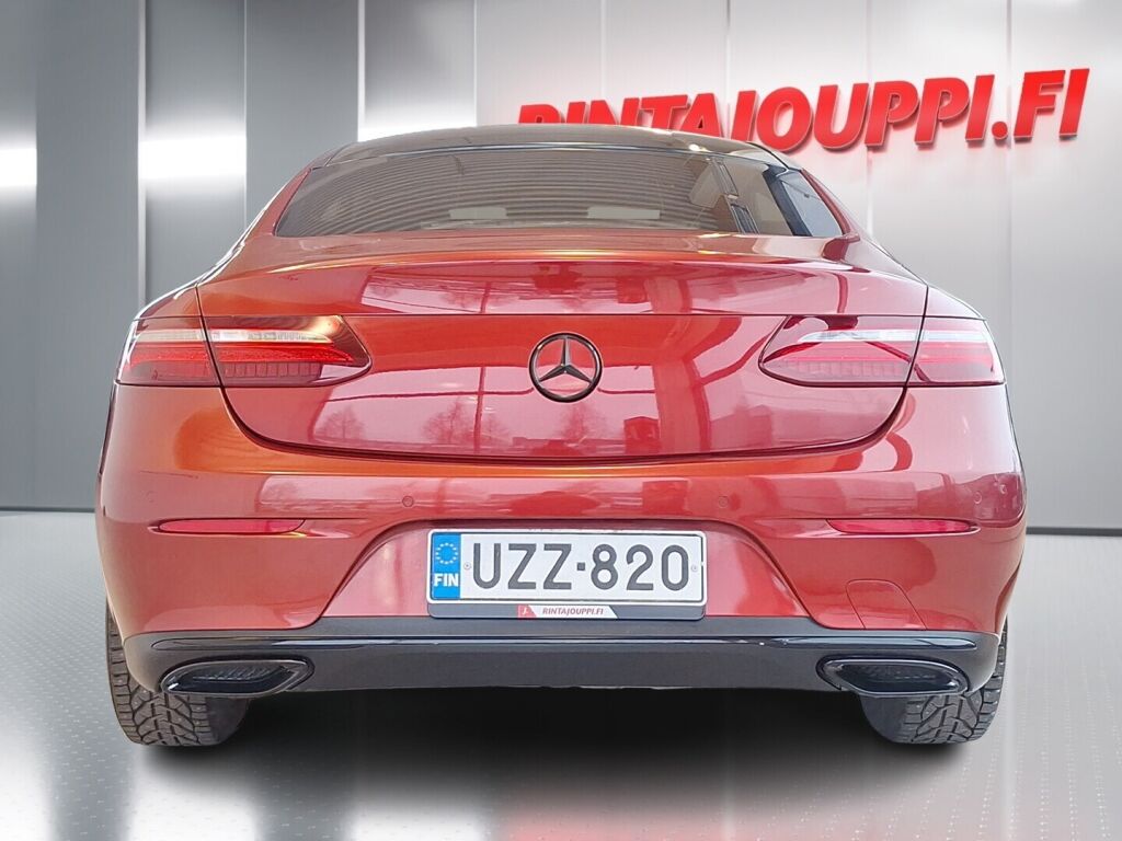 Mercedes-Benz E 2017 Punainen