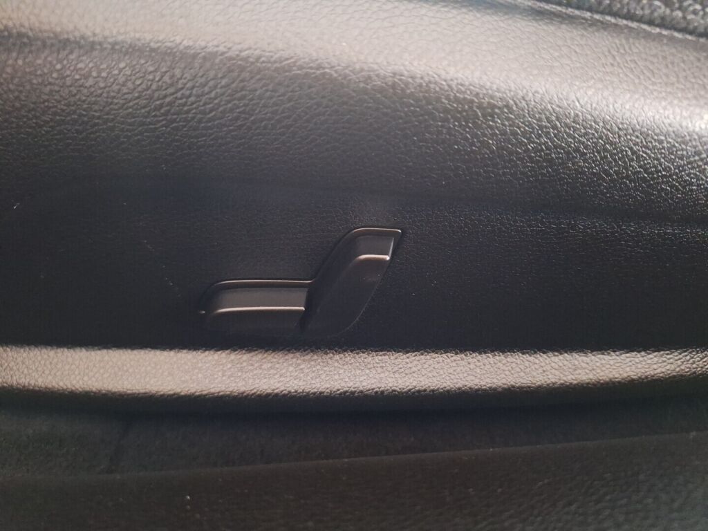 Mercedes-Benz E 2017 Punainen